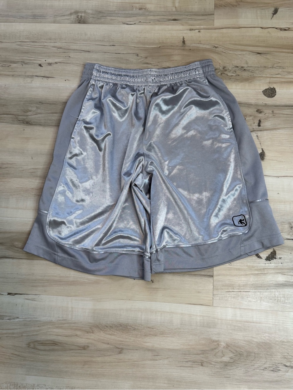 Mens AND1 Silver Athletic Mesh Lined Basketball Shorts Y2K Gray Medium AM114001